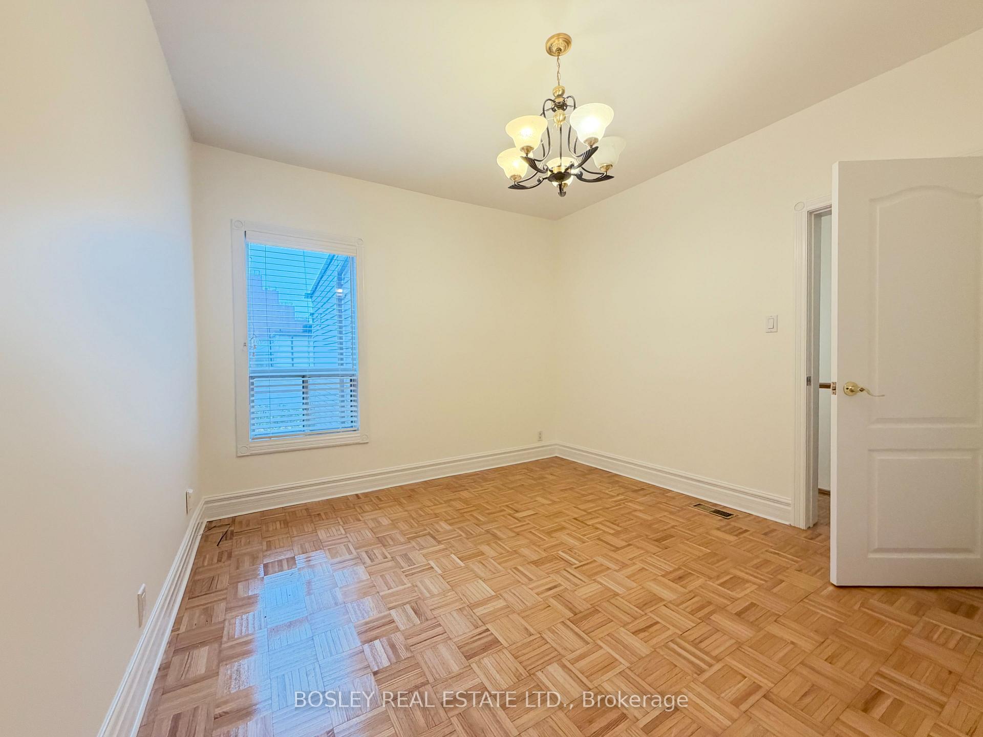 Photo 16 of Unit Upper, 260 Ossington Avenue, Toronto, Trinity-Bellwoods — HOMEH