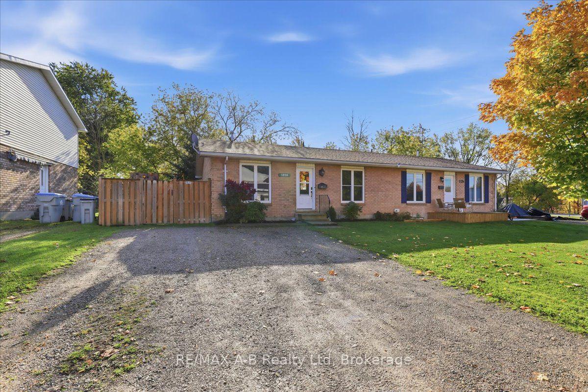 Photo 1 of Unit B, 129 Mitchell Court, West Perth, Mitchell — HOMEH