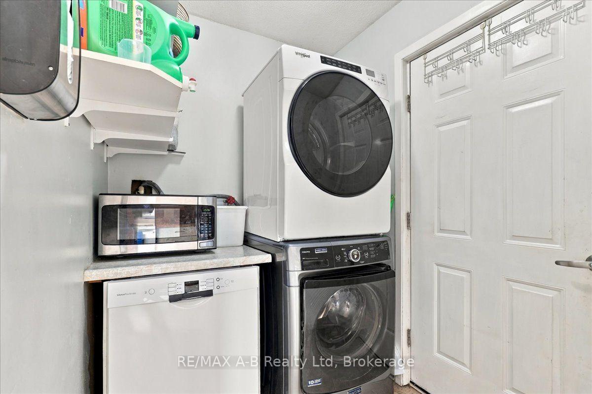 Photo 14 of Unit B, 129 Mitchell Court, West Perth, Mitchell — HOMEH