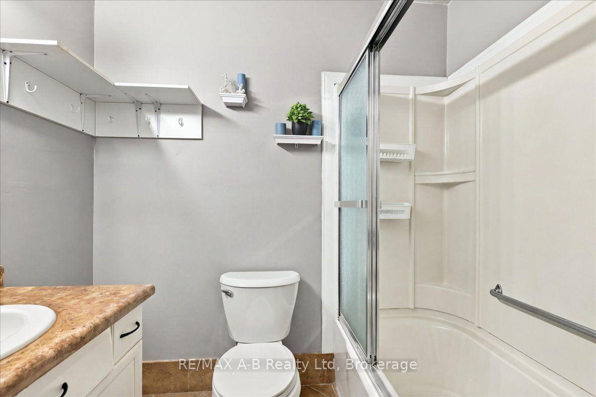 Photo 17 of Unit B, 129 Mitchell Court, West Perth, Mitchell — HOMEH