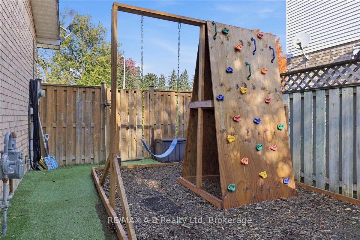 Photo 35 of Unit B, 129 Mitchell Court, West Perth, Mitchell — HOMEH