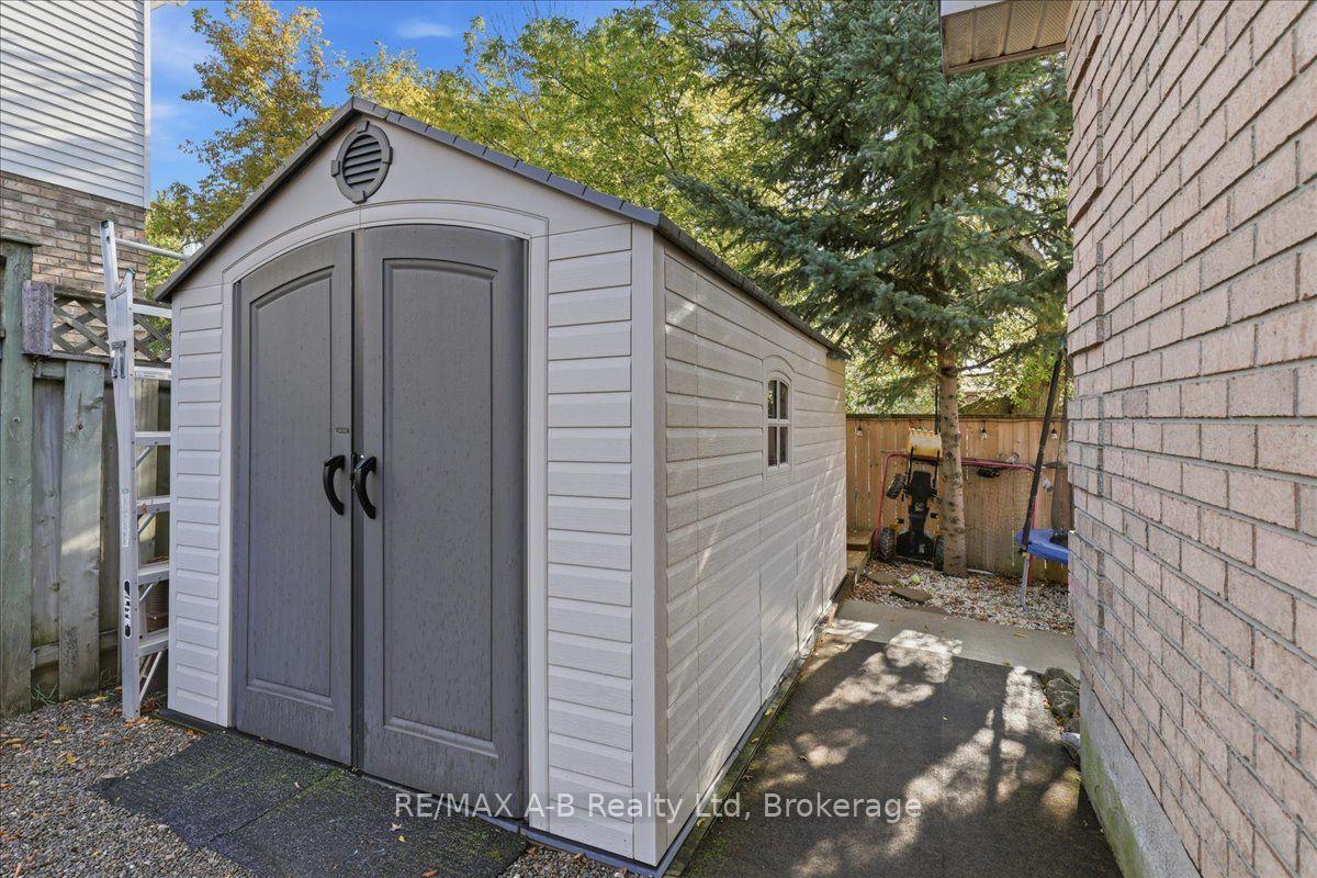 Photo 36 of Unit B, 129 Mitchell Court, West Perth, Mitchell — HOMEH
