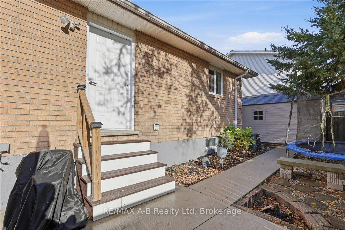 Photo 39 of Unit B, 129 Mitchell Court, West Perth, Mitchell — HOMEH