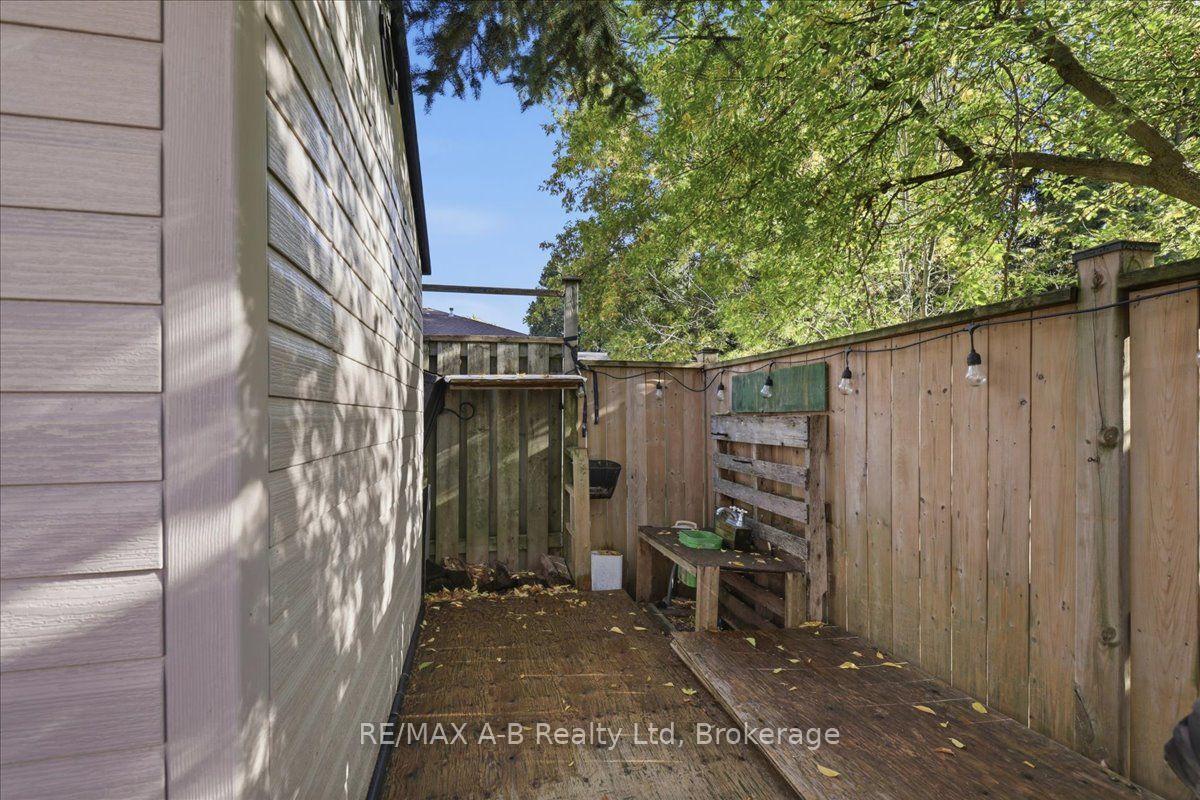 Photo 42 of Unit B, 129 Mitchell Court, West Perth, Mitchell — HOMEH