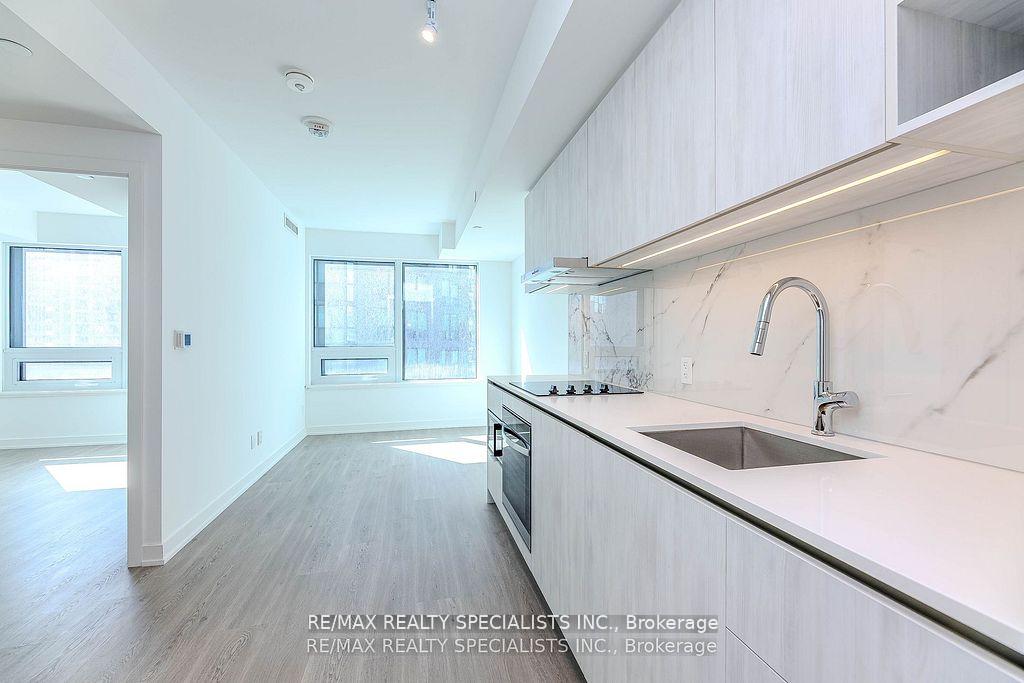 Photo 8 of Unit 1101, 8 Wellesley Street W, Toronto, Bay Street Corridor — HOMEH