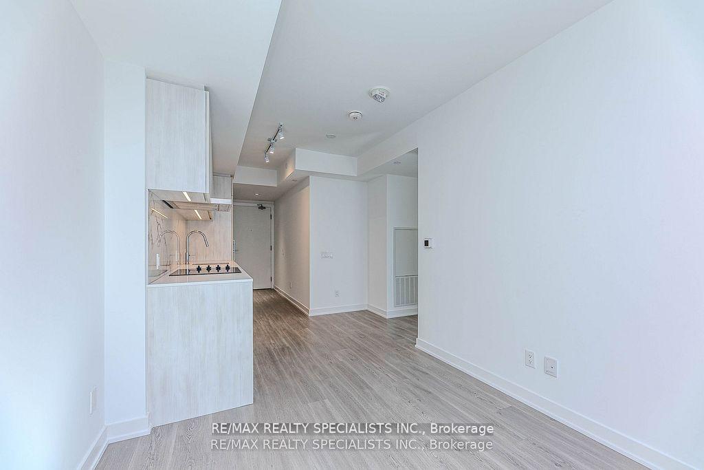 Photo 10 of Unit 1101, 8 Wellesley Street W, Toronto, Bay Street Corridor — HOMEH