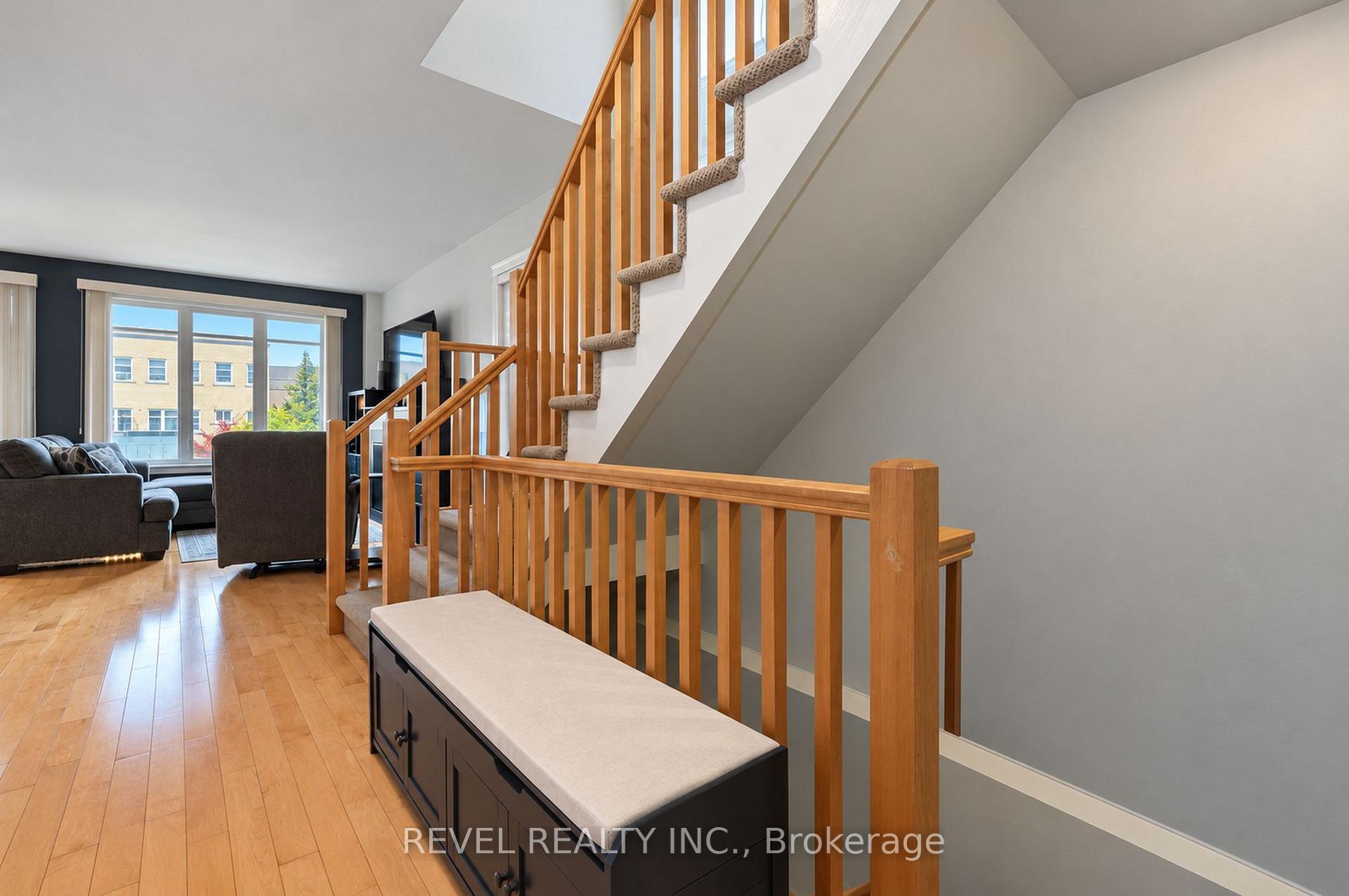Photo 6 of 54 Encore Private, Ottawa, City View/Skyline/Fisher Heights/Parkwood Hills — HOMEH