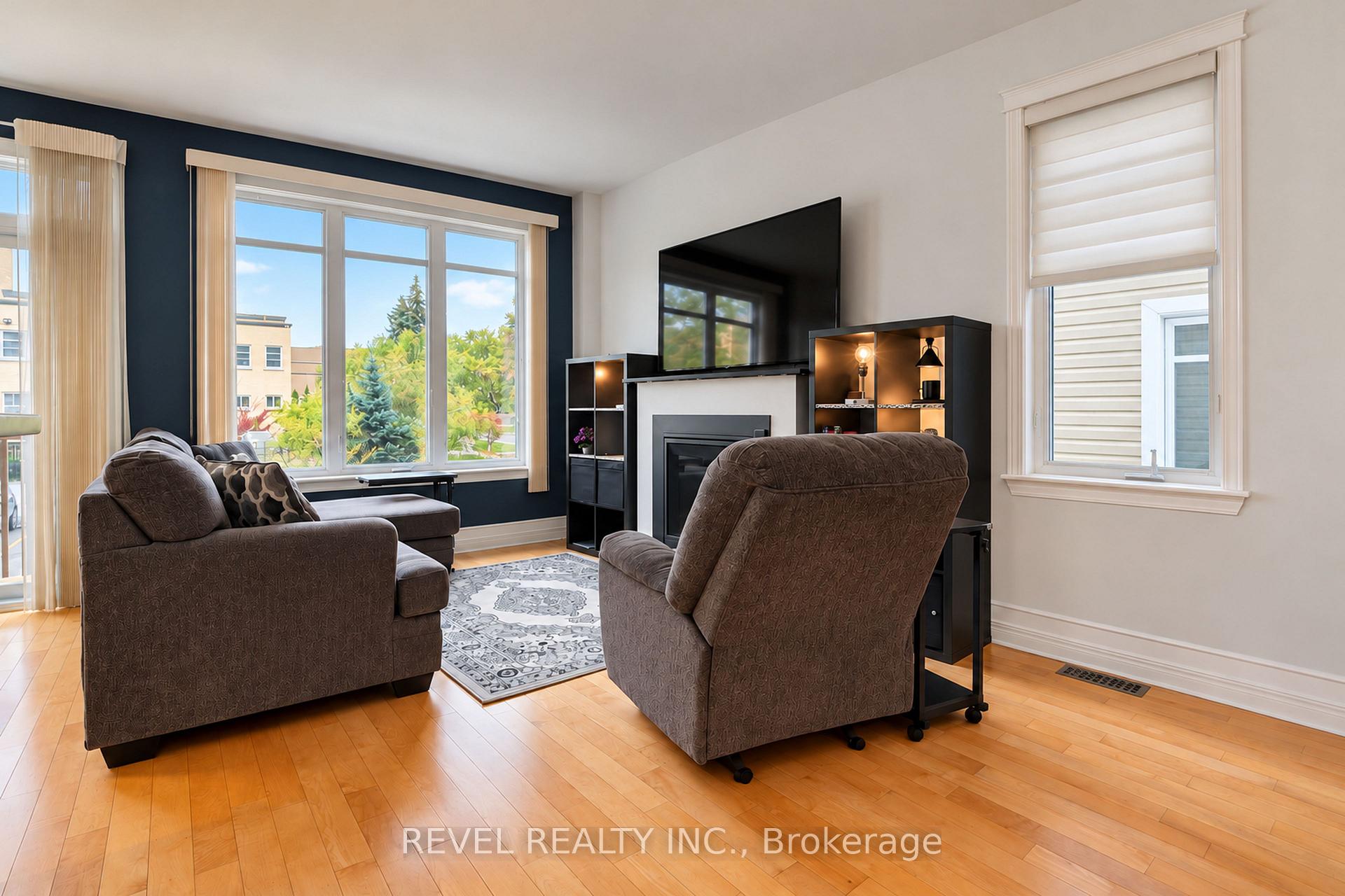 Photo 7 of 54 Encore Private, Ottawa, City View/Skyline/Fisher Heights/Parkwood Hills — HOMEH