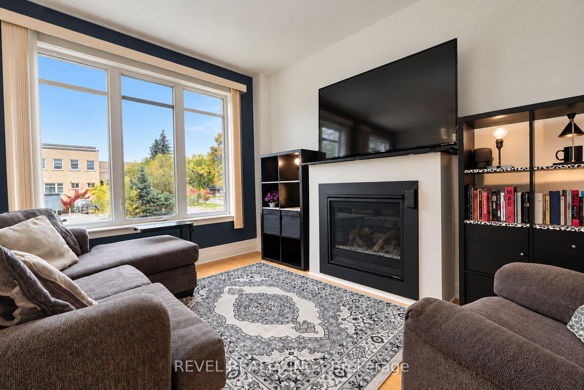 Photo 8 of 54 Encore Private, Ottawa, City View/Skyline/Fisher Heights/Parkwood Hills — HOMEH