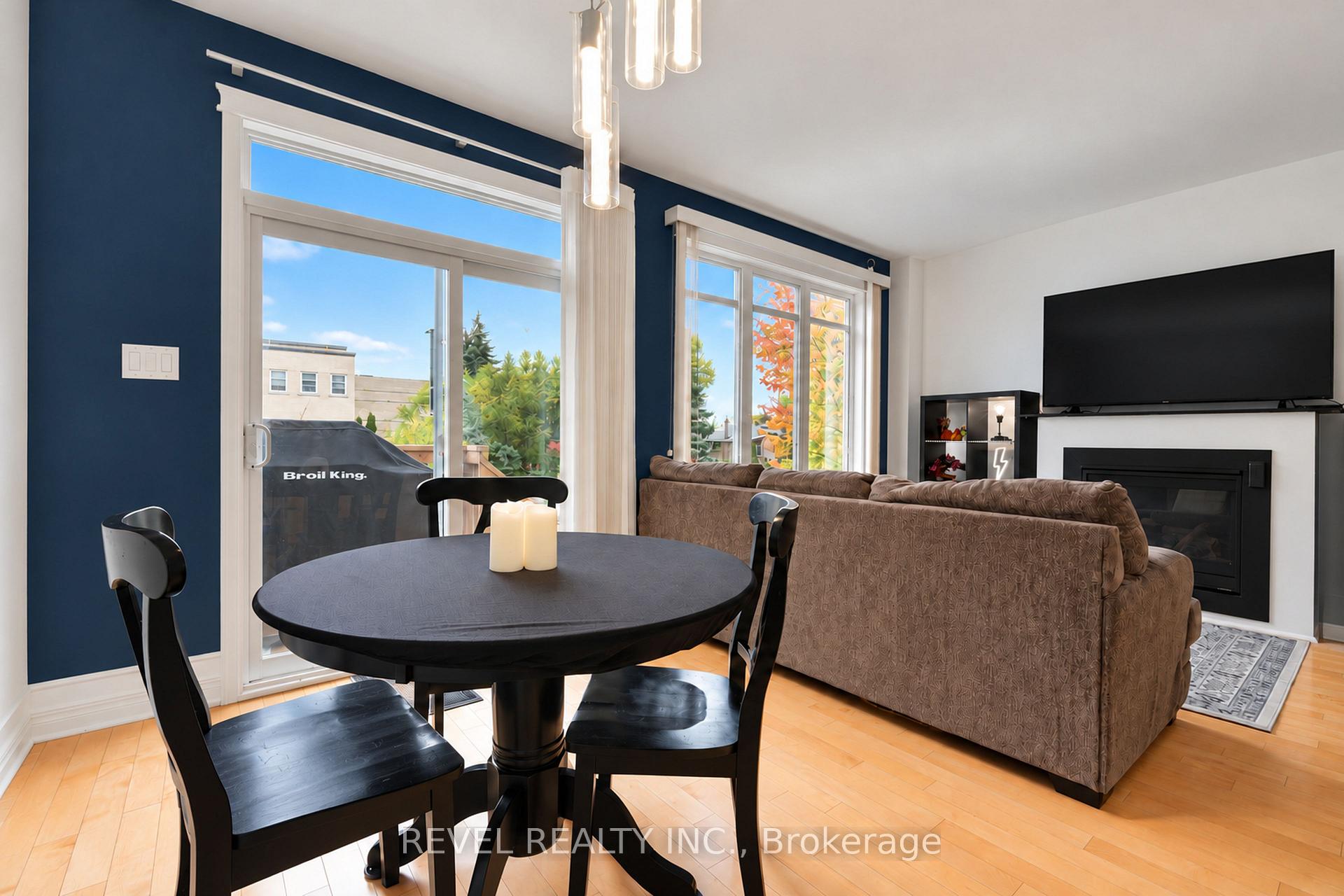 Photo 12 of 54 Encore Private, Ottawa, City View/Skyline/Fisher Heights/Parkwood Hills — HOMEH