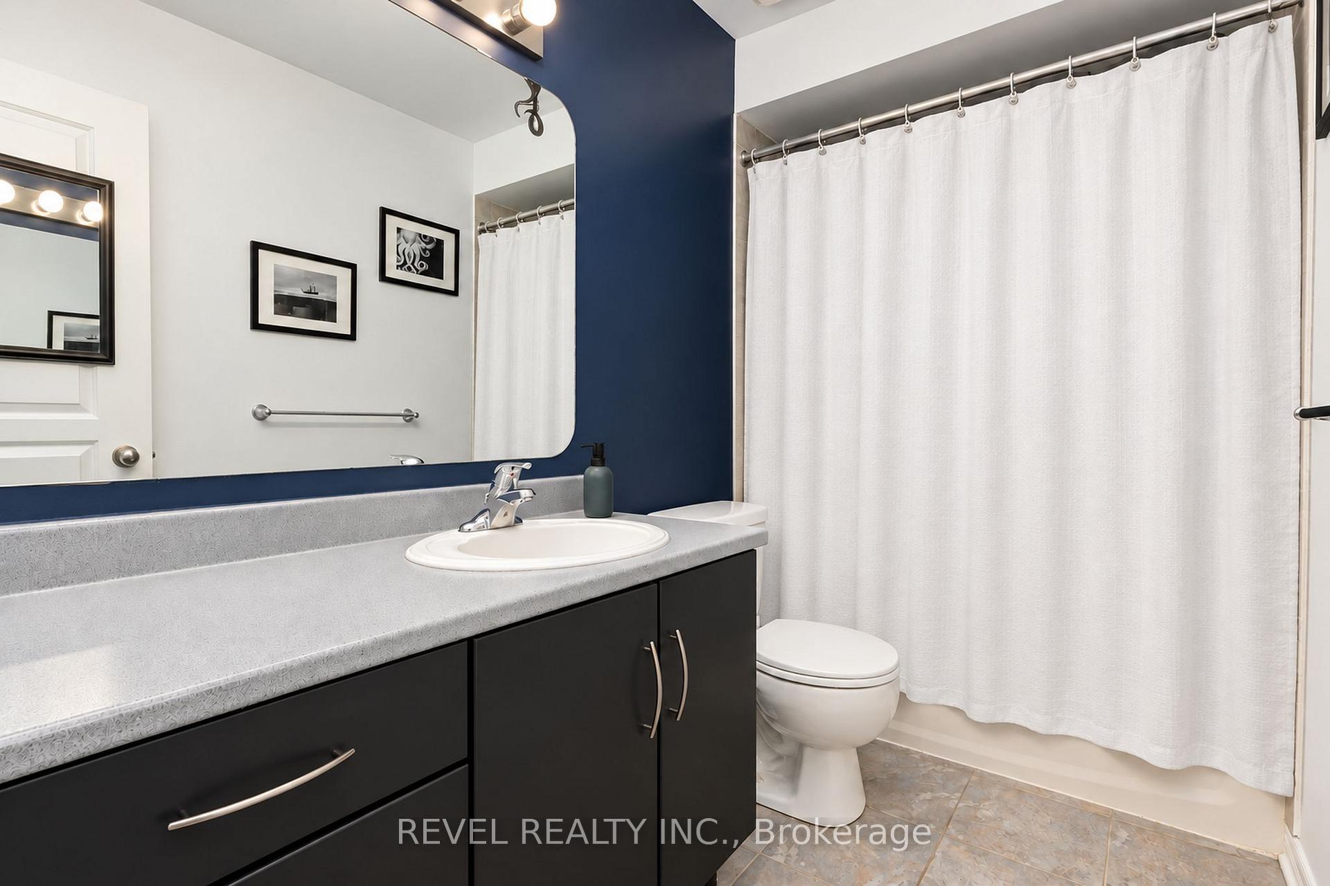 Photo 29 of 54 Encore Private, Ottawa, City View/Skyline/Fisher Heights/Parkwood Hills — HOMEH