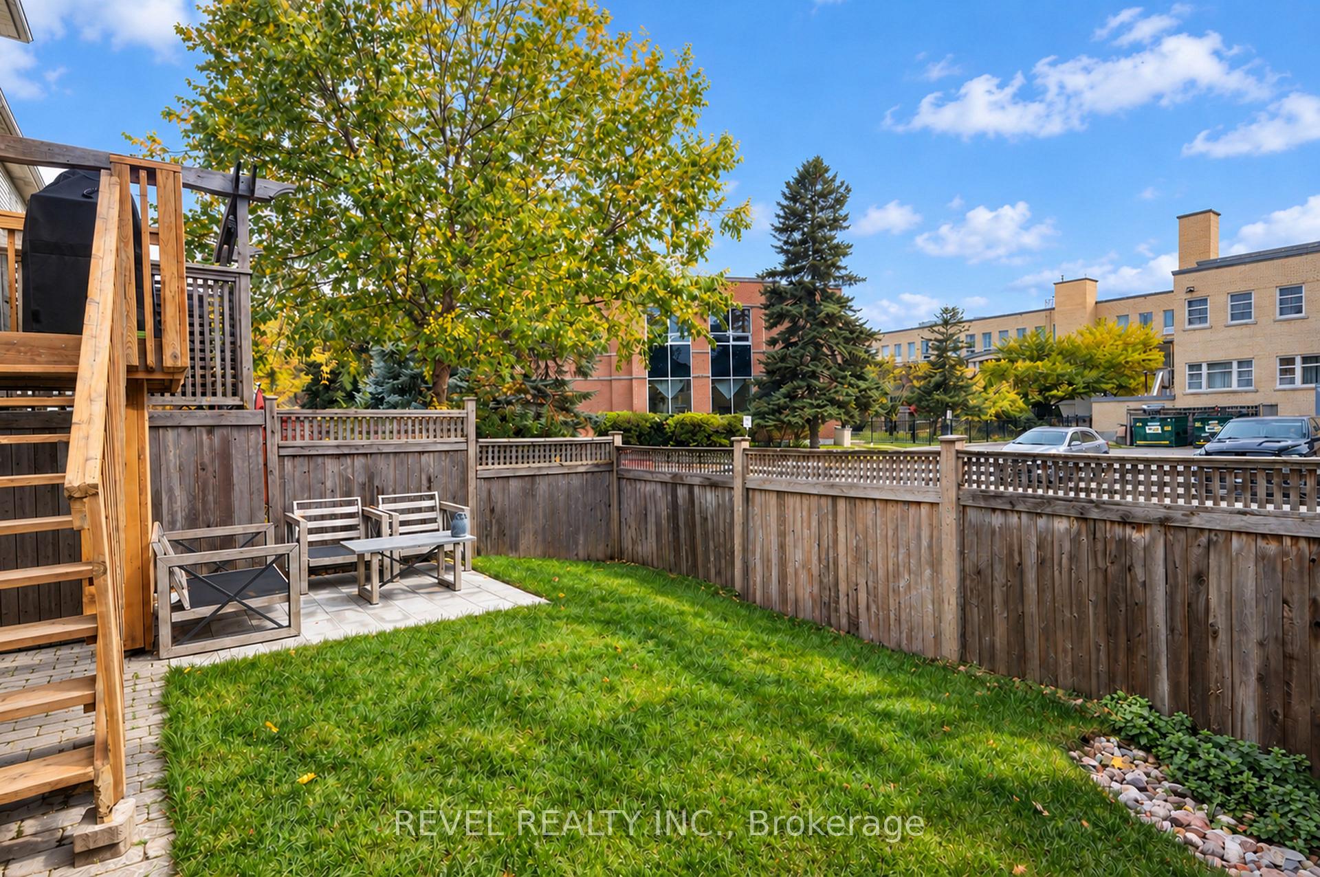 Photo 36 of 54 Encore Private, Ottawa, City View/Skyline/Fisher Heights/Parkwood Hills — HOMEH