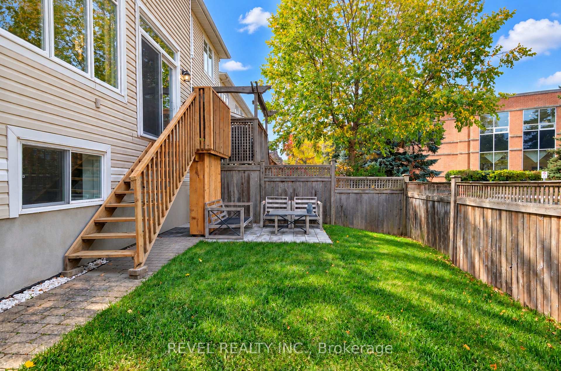 Photo 37 of 54 Encore Private, Ottawa, City View/Skyline/Fisher Heights/Parkwood Hills — HOMEH