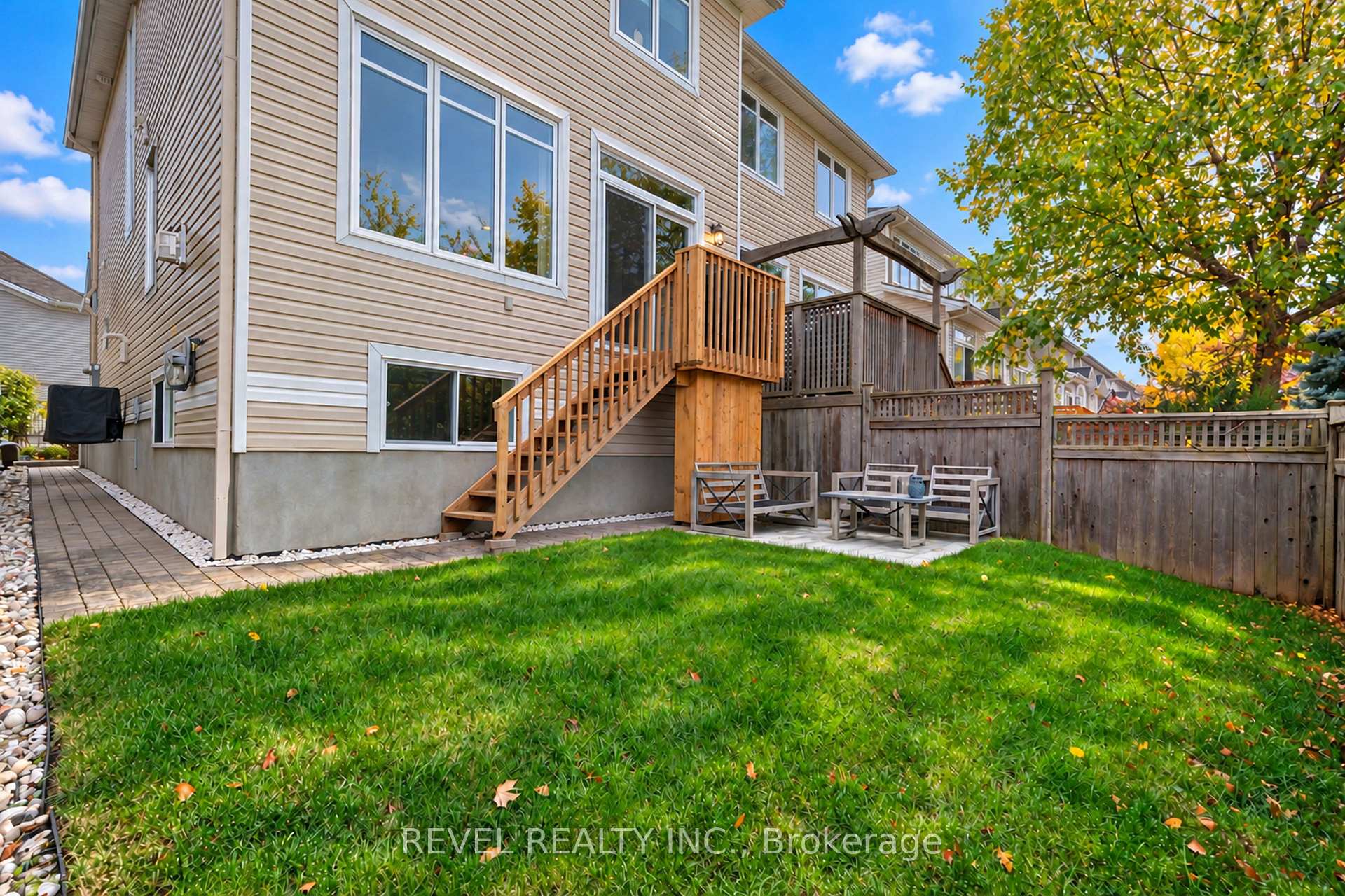 Photo 38 of 54 Encore Private, Ottawa, City View/Skyline/Fisher Heights/Parkwood Hills — HOMEH
