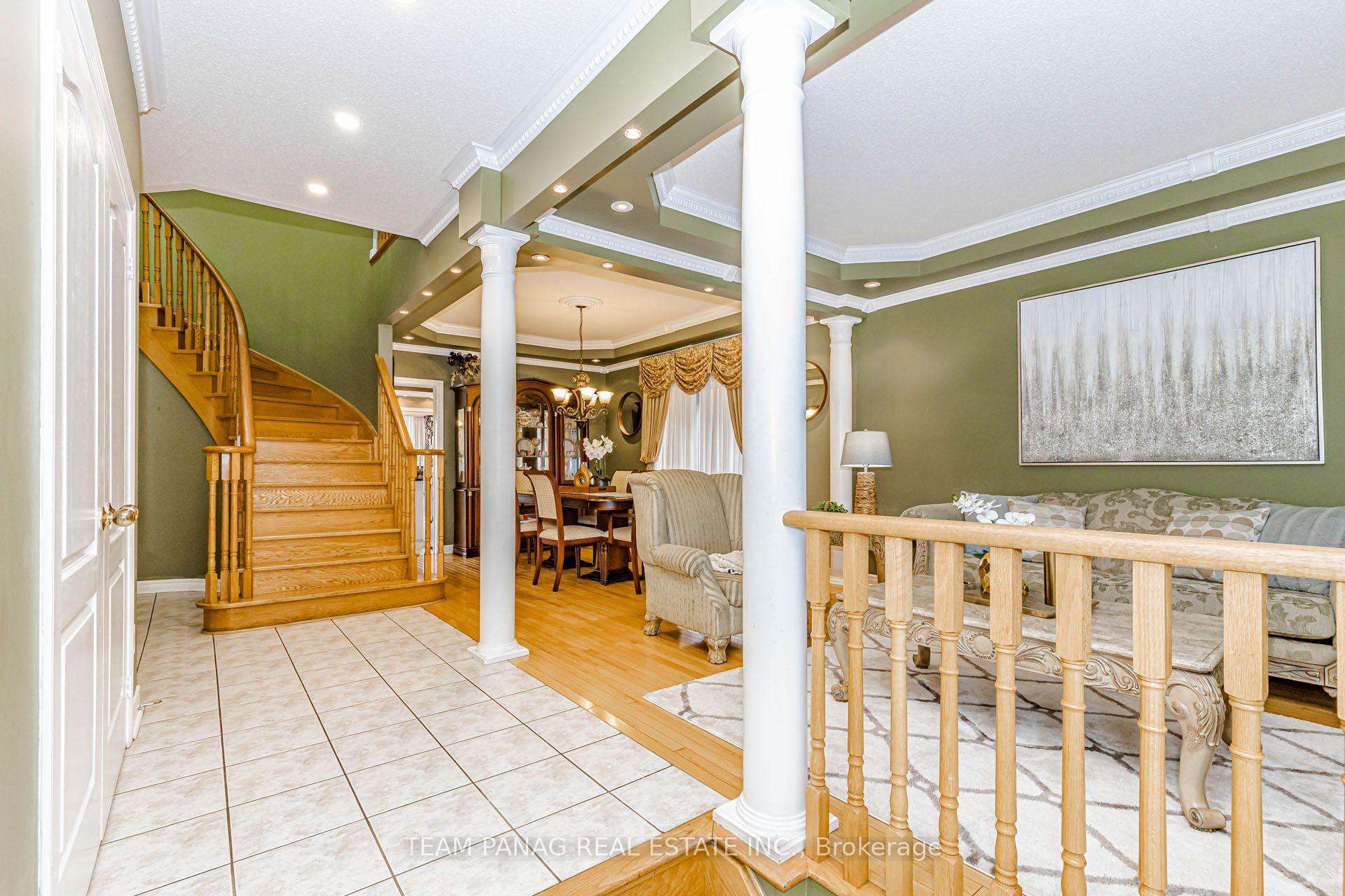 Photo 4 of 5 Summershade Street, Brampton, Bram East — HOMEH