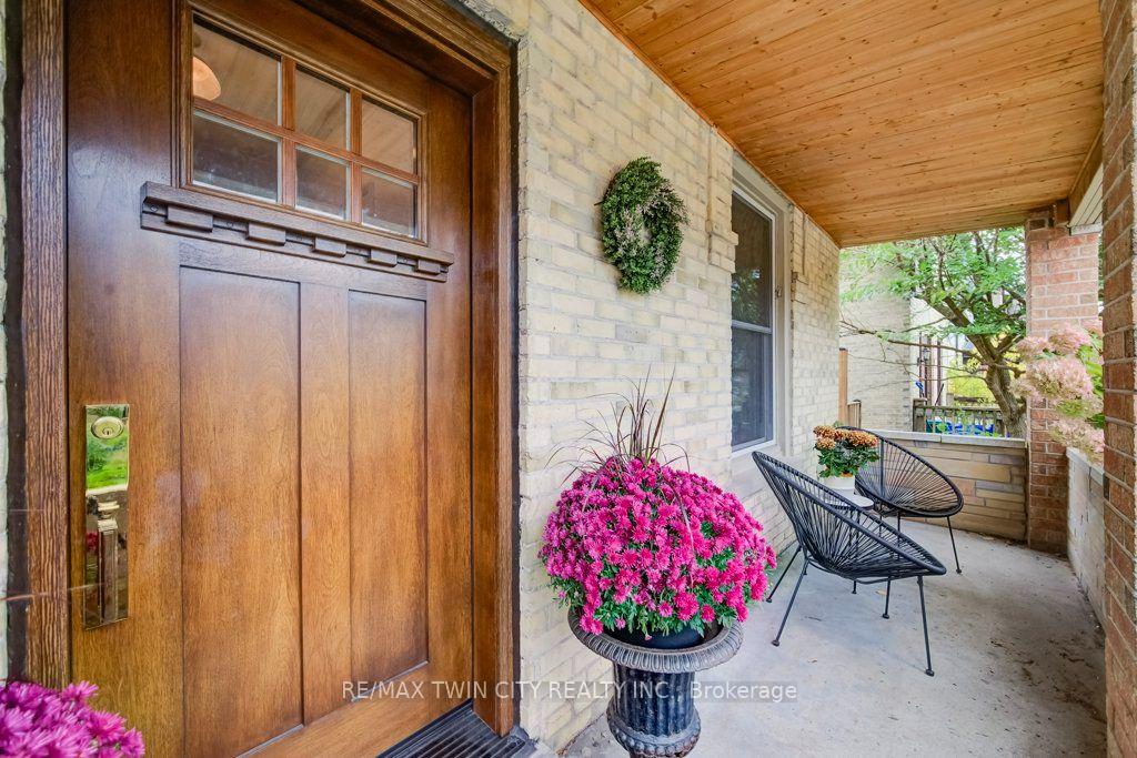 Photo 4 of 22 Whitney Place, Kitchener, Cedar Hill — HOMEH