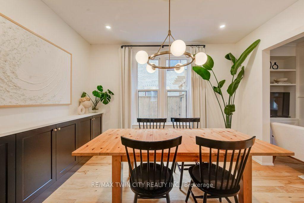 Photo 14 of 22 Whitney Place, Kitchener, Cedar Hill — HOMEH