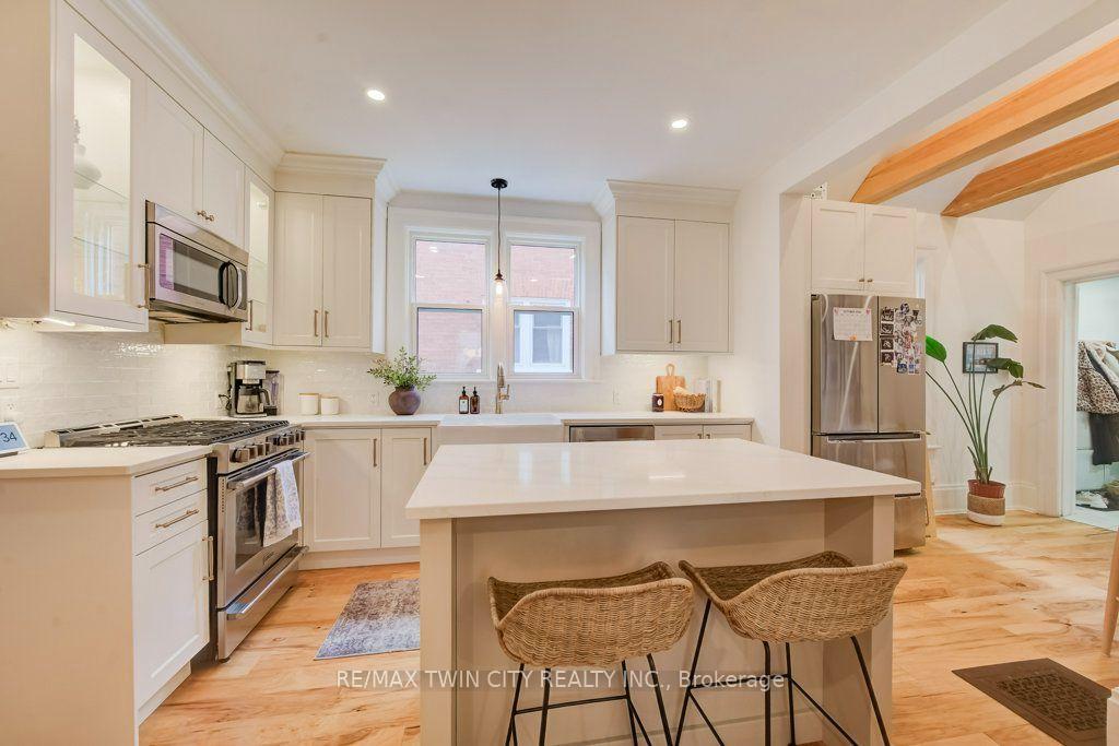 Photo 16 of 22 Whitney Place, Kitchener, Cedar Hill — HOMEH