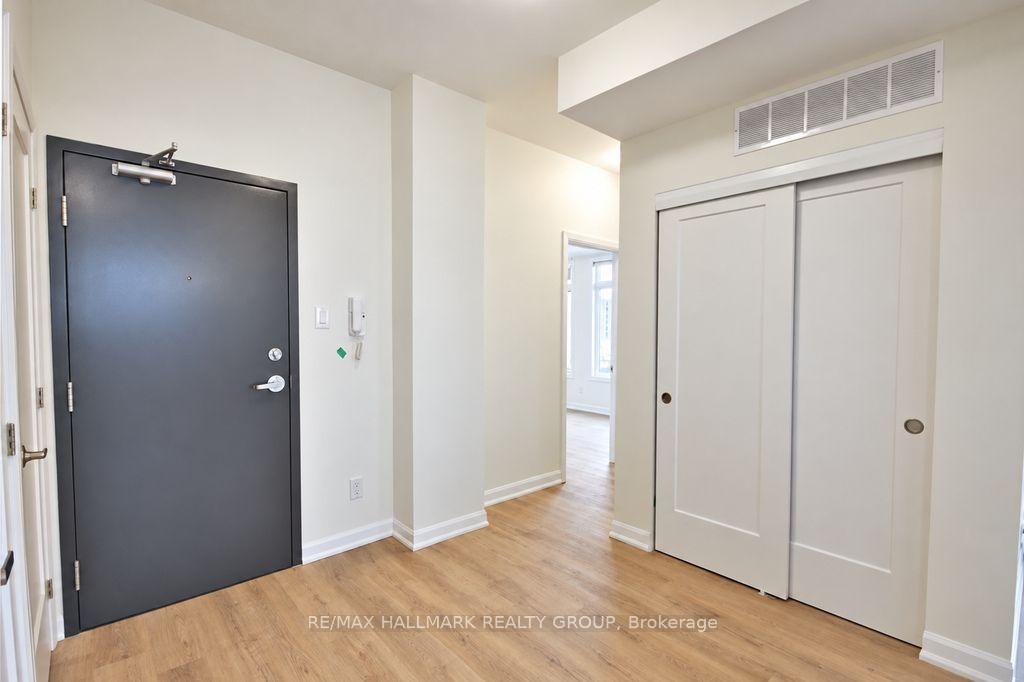 Photo 3 of Unit 301, 351 Croydon Avenue, Ottawa, Lincoln Heights — HOMEH