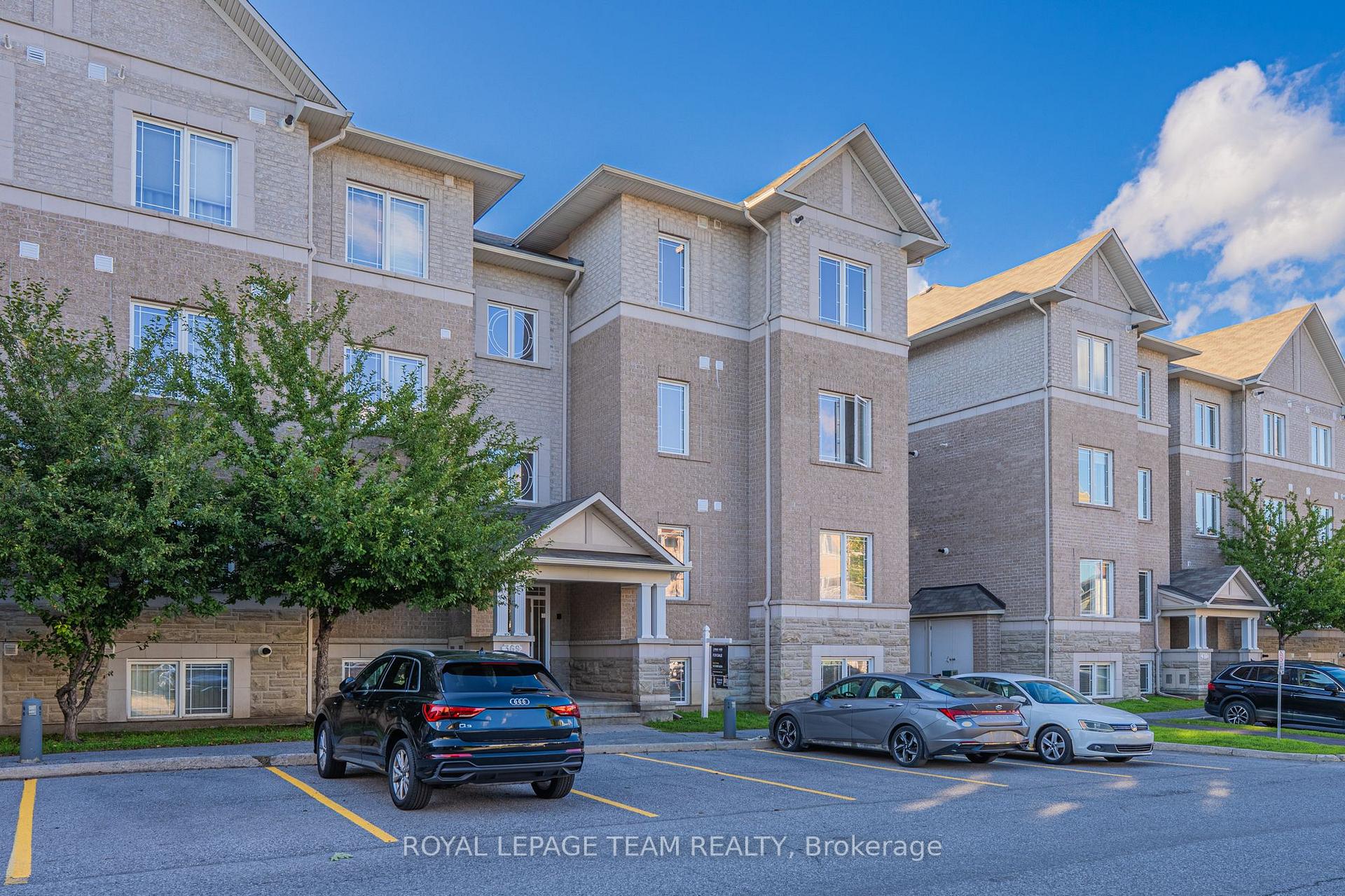 Photo 3 of Unit 2, 369 Paseo Private, Ottawa, Centrepointe — HOMEH