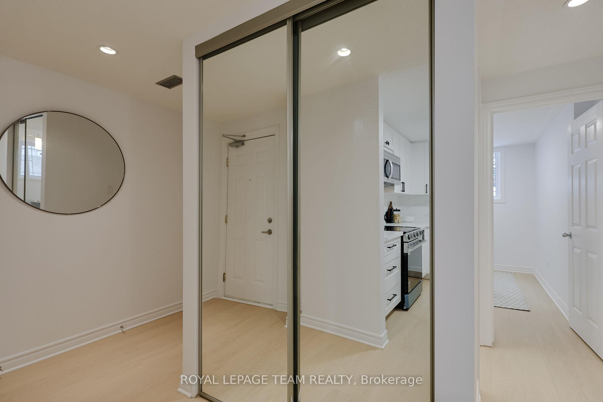Photo 10 of Unit 2, 369 Paseo Private, Ottawa, Centrepointe — HOMEH