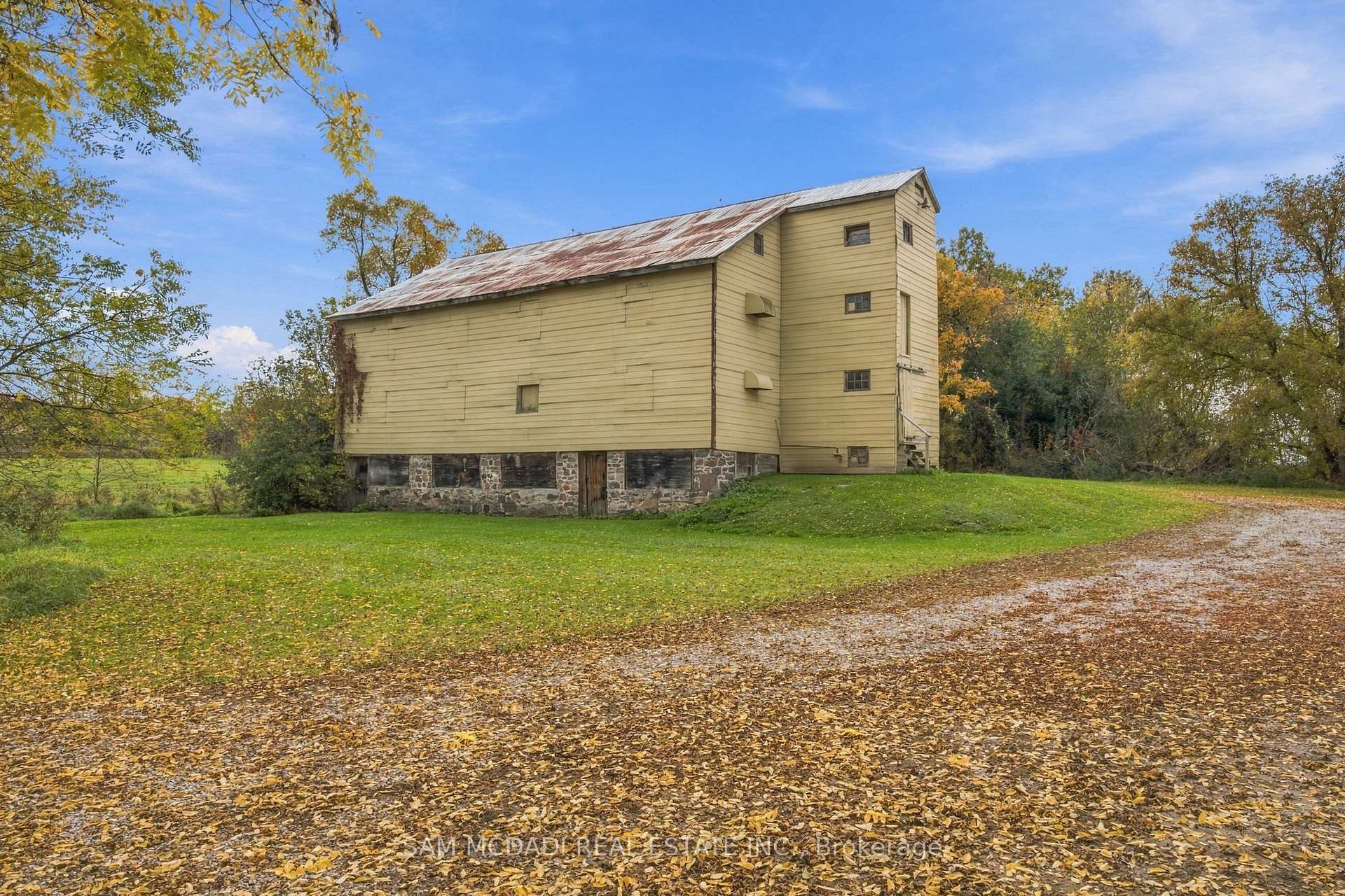 Photo 13 of 17422 Bathurst Street, King, Rural King — HOMEH
