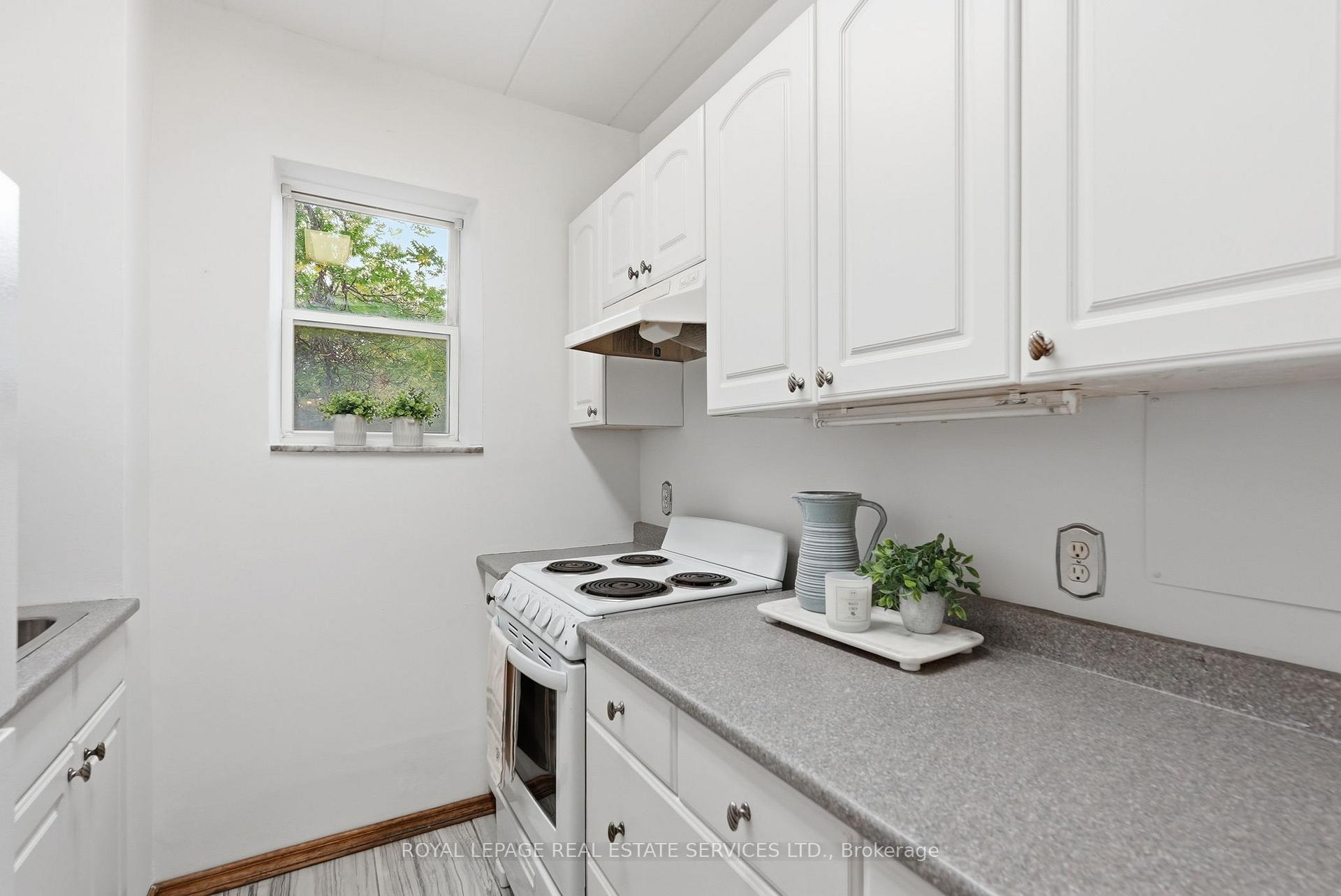 Photo 13 of Unit 208, 107 St. Joseph's Drive, Hamilton, Corktown — HOMEH