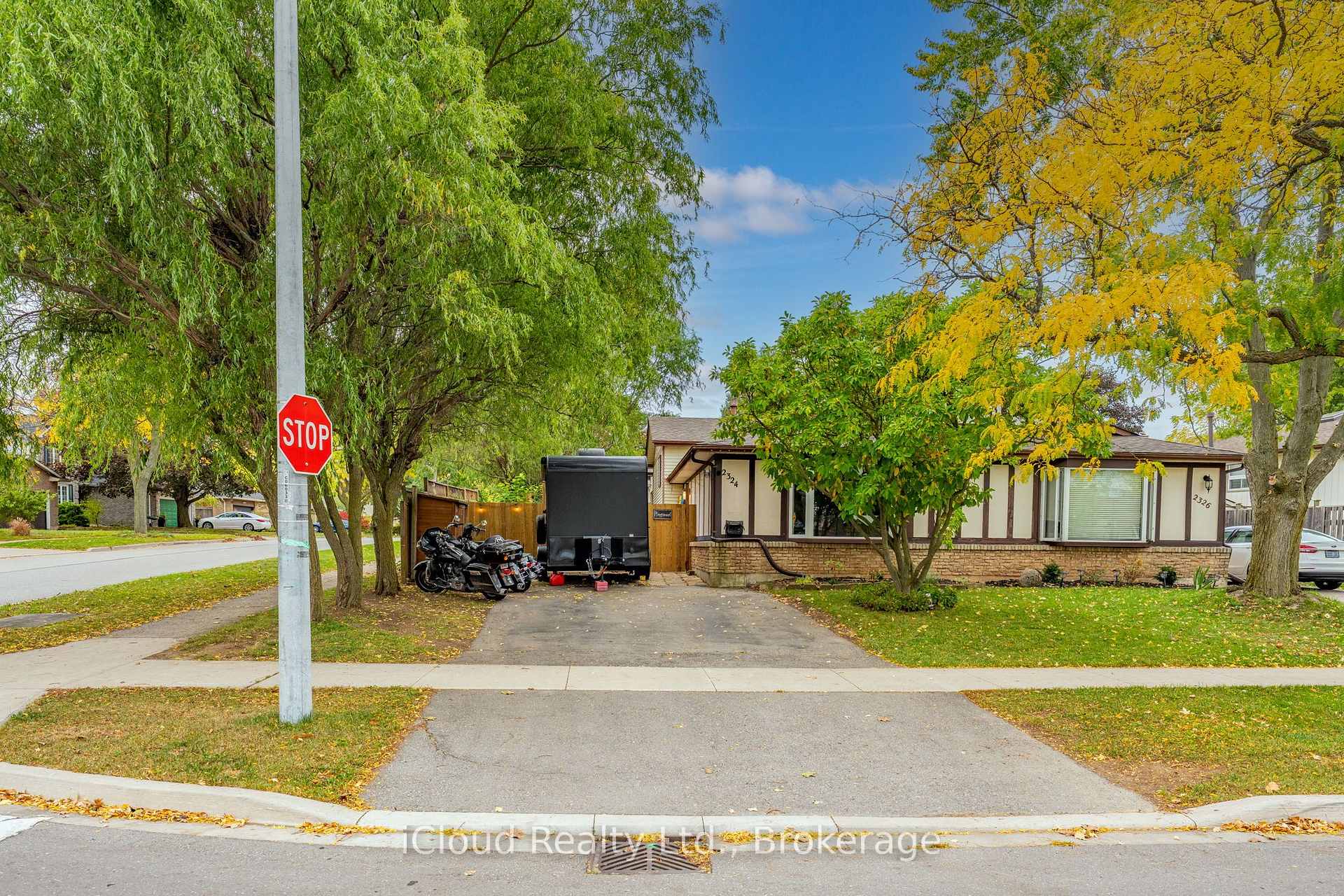 Photo 2 of 2324 Coldstream Drive, Burlington, Brant Hills — HOMEH