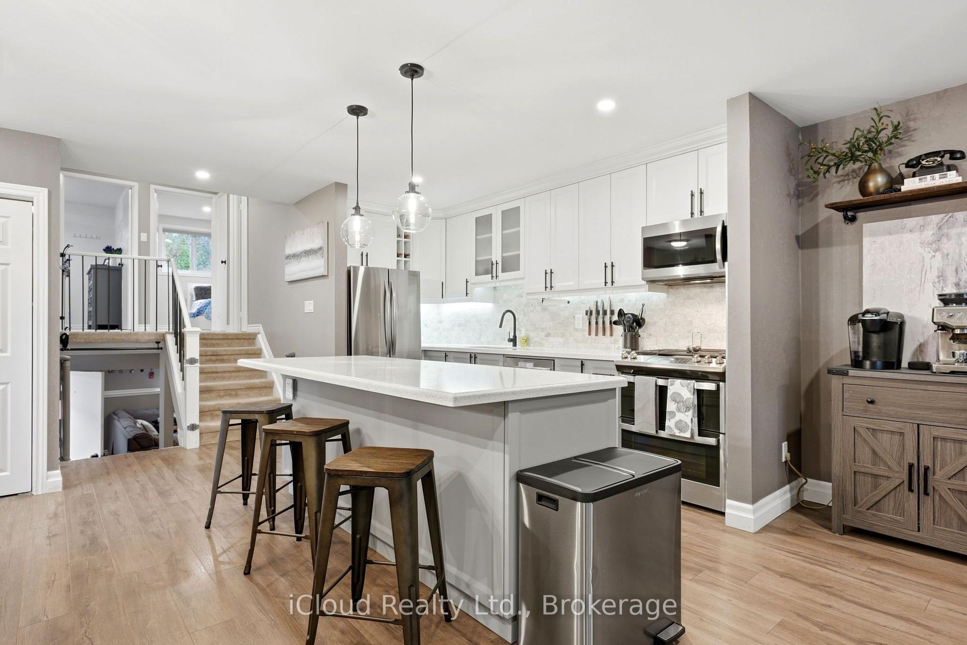 Photo 5 of 2324 Coldstream Drive, Burlington, Brant Hills — HOMEH