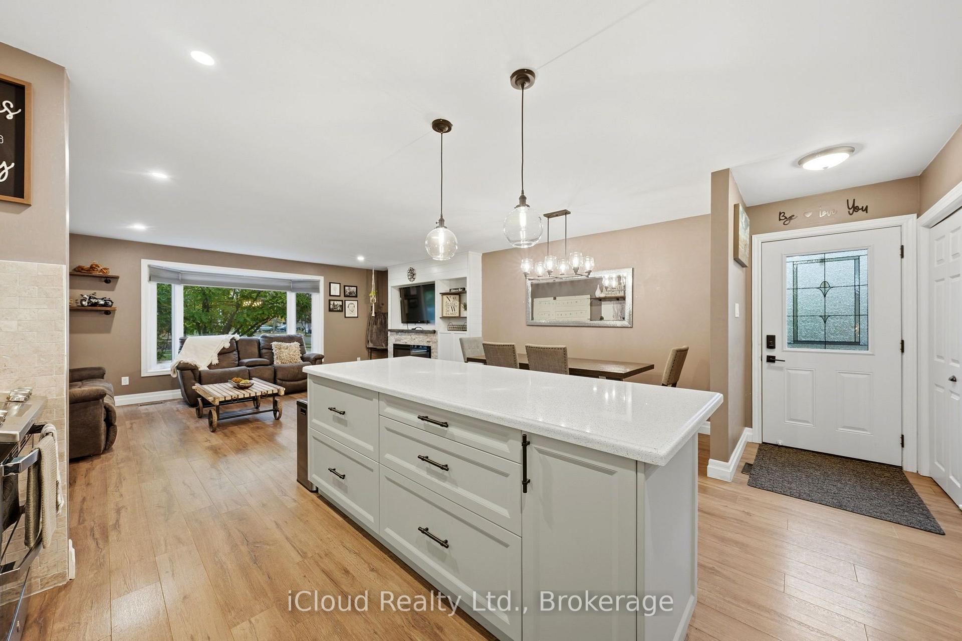 Photo 8 of 2324 Coldstream Drive, Burlington, Brant Hills — HOMEH