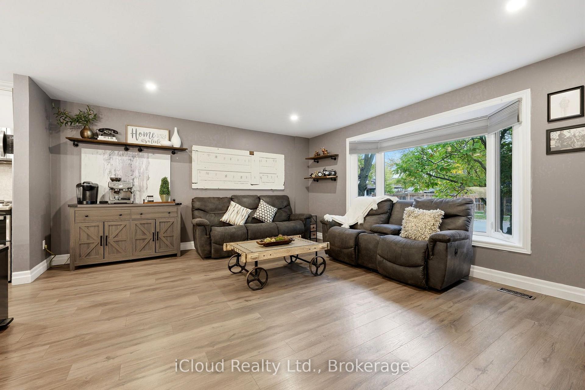 Photo 12 of 2324 Coldstream Drive, Burlington, Brant Hills — HOMEH