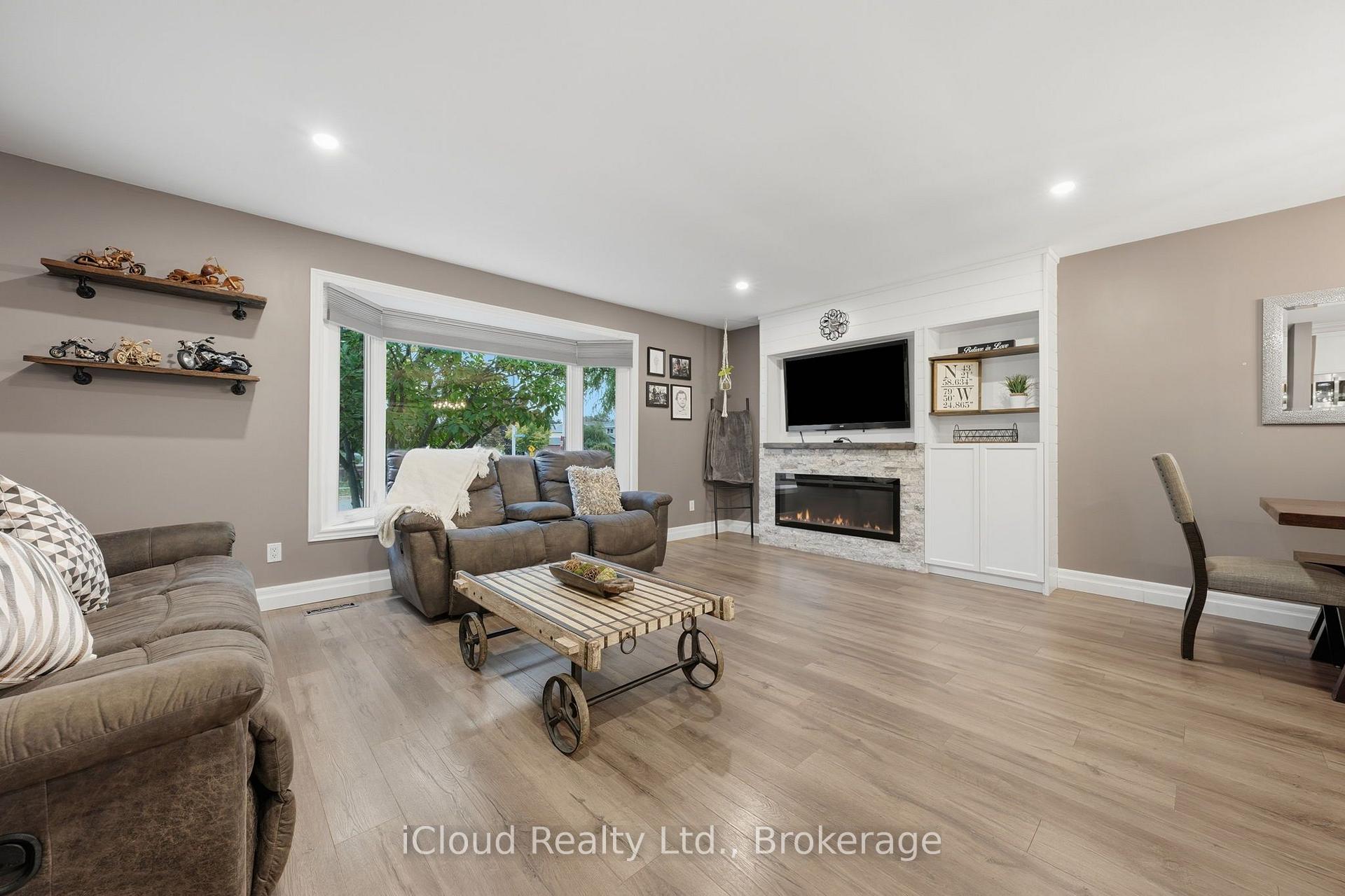 Photo 13 of 2324 Coldstream Drive, Burlington, Brant Hills — HOMEH
