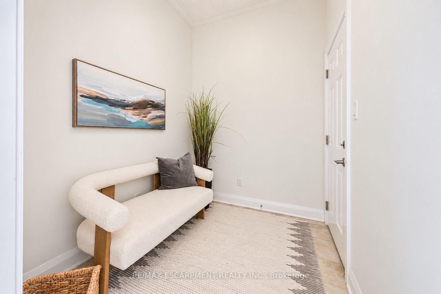 Photo 13 of 584 Blair Creek Drive, Kitchener, Doon South — HOMEH