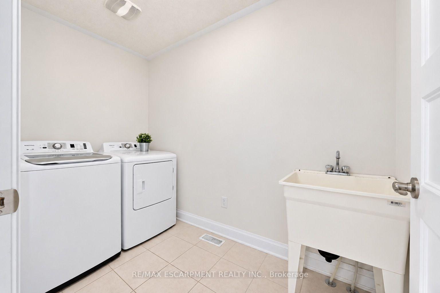 Photo 21 of 584 Blair Creek Drive, Kitchener, Doon South — HOMEH