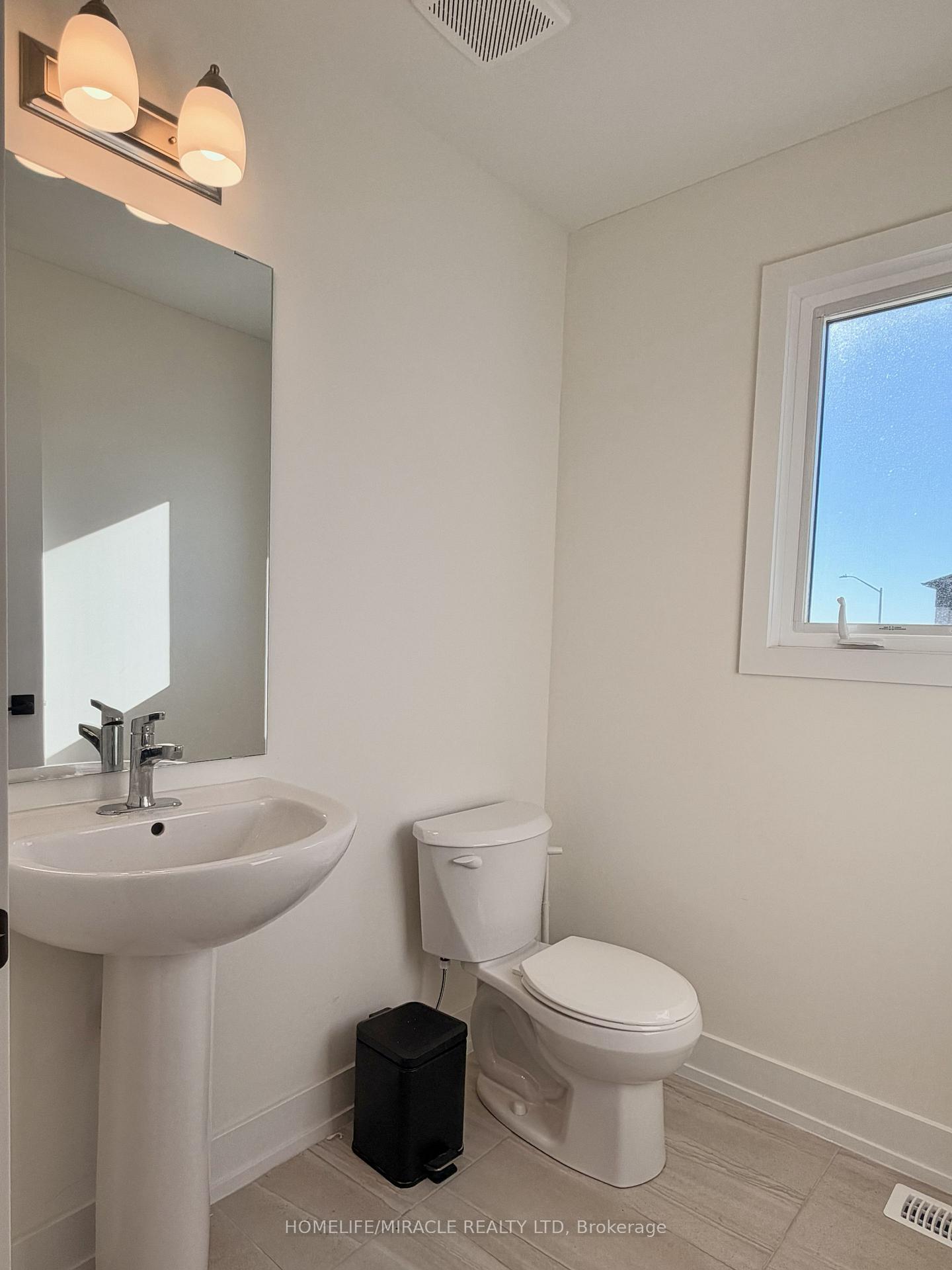 Photo 28 of 64 Dusenbury Drive, Loyalist, Odessa — HOMEH