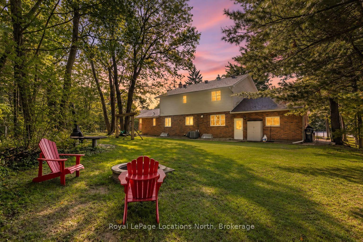 Photo 2 of 8 Seeley Court, Wasaga Beach — HOMEH