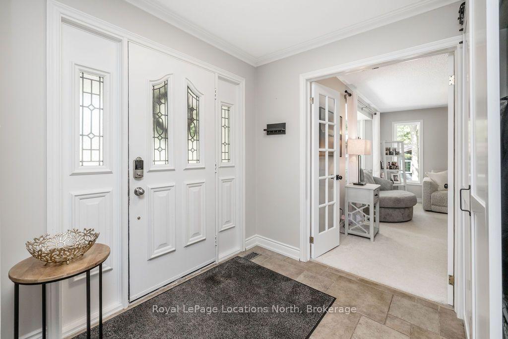 Photo 7 of 8 Seeley Court, Wasaga Beach — HOMEH