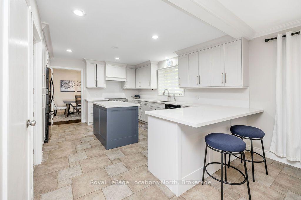 Photo 17 of 8 Seeley Court, Wasaga Beach — HOMEH