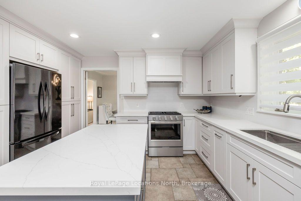 Photo 19 of 8 Seeley Court, Wasaga Beach — HOMEH