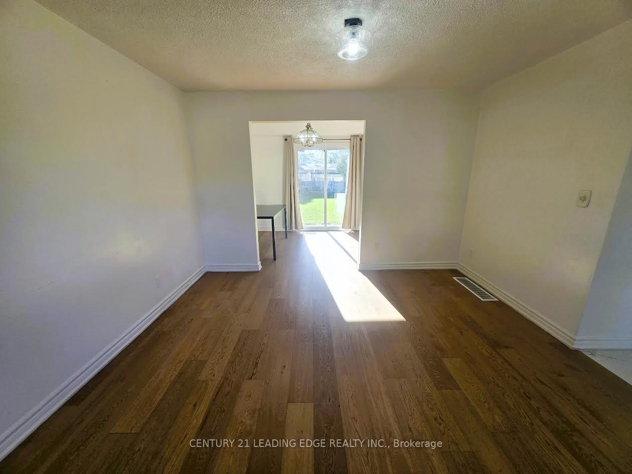 Photo 4 of 5 Murison Boulevard, Scarborough, Malvern — HOMEH
