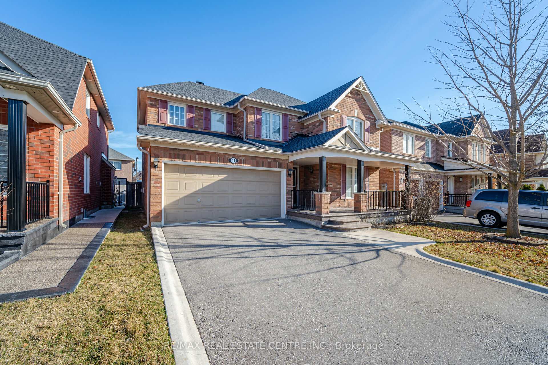Photo 3 of Unit Upper, 15 Mendoza Drive, Brampton, Fletcher's Meadow — HOMEH