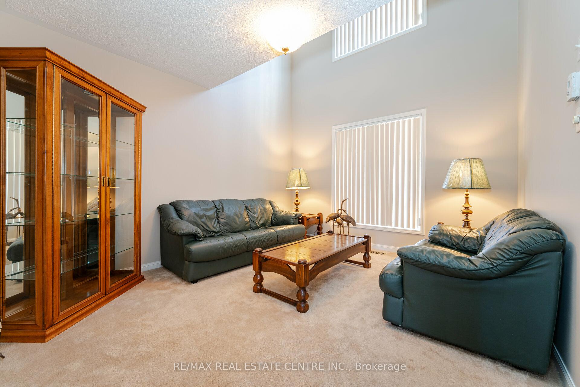 Photo 6 of Unit Upper, 15 Mendoza Drive, Brampton, Fletcher's Meadow — HOMEH