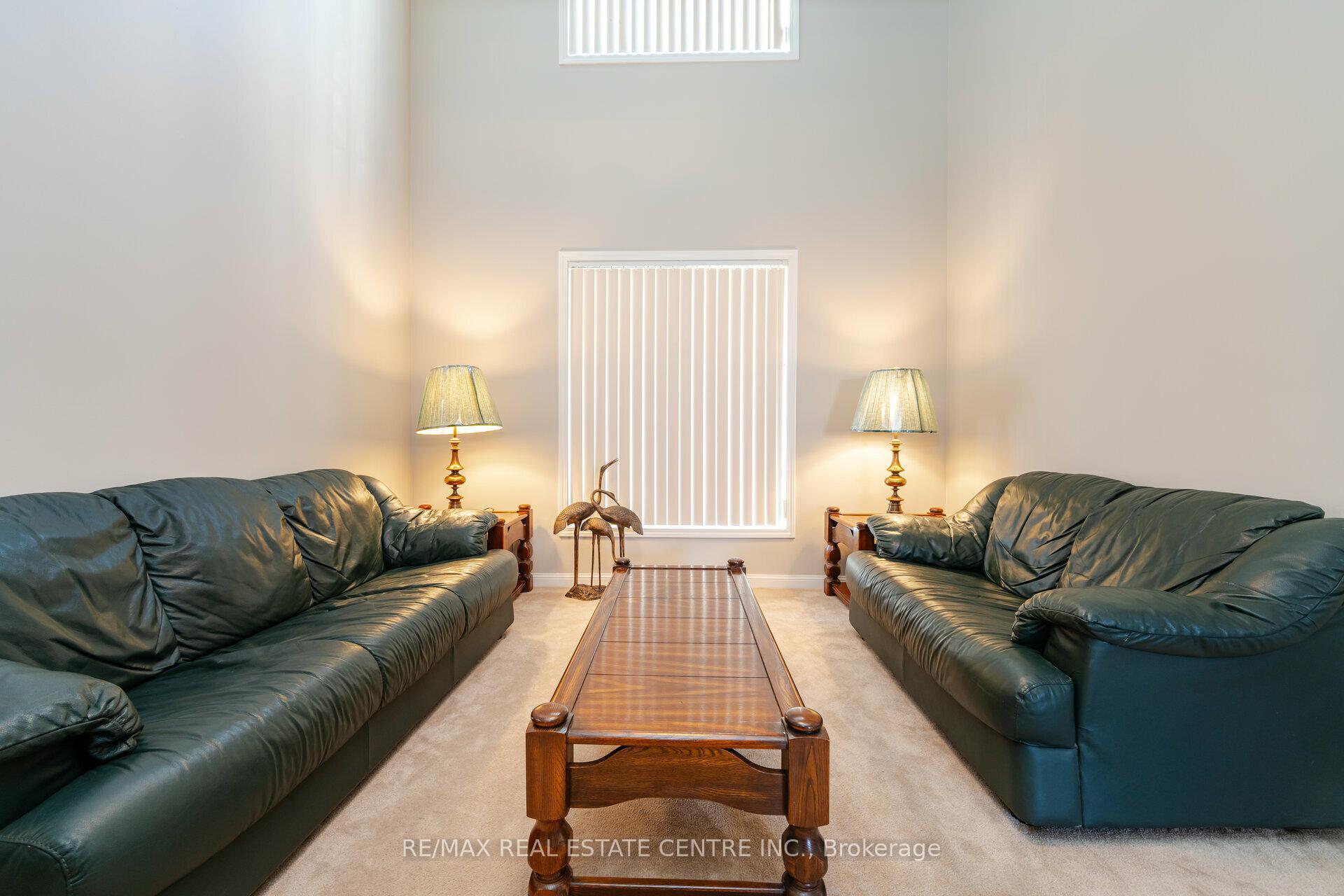 Photo 8 of Unit Upper, 15 Mendoza Drive, Brampton, Fletcher's Meadow — HOMEH