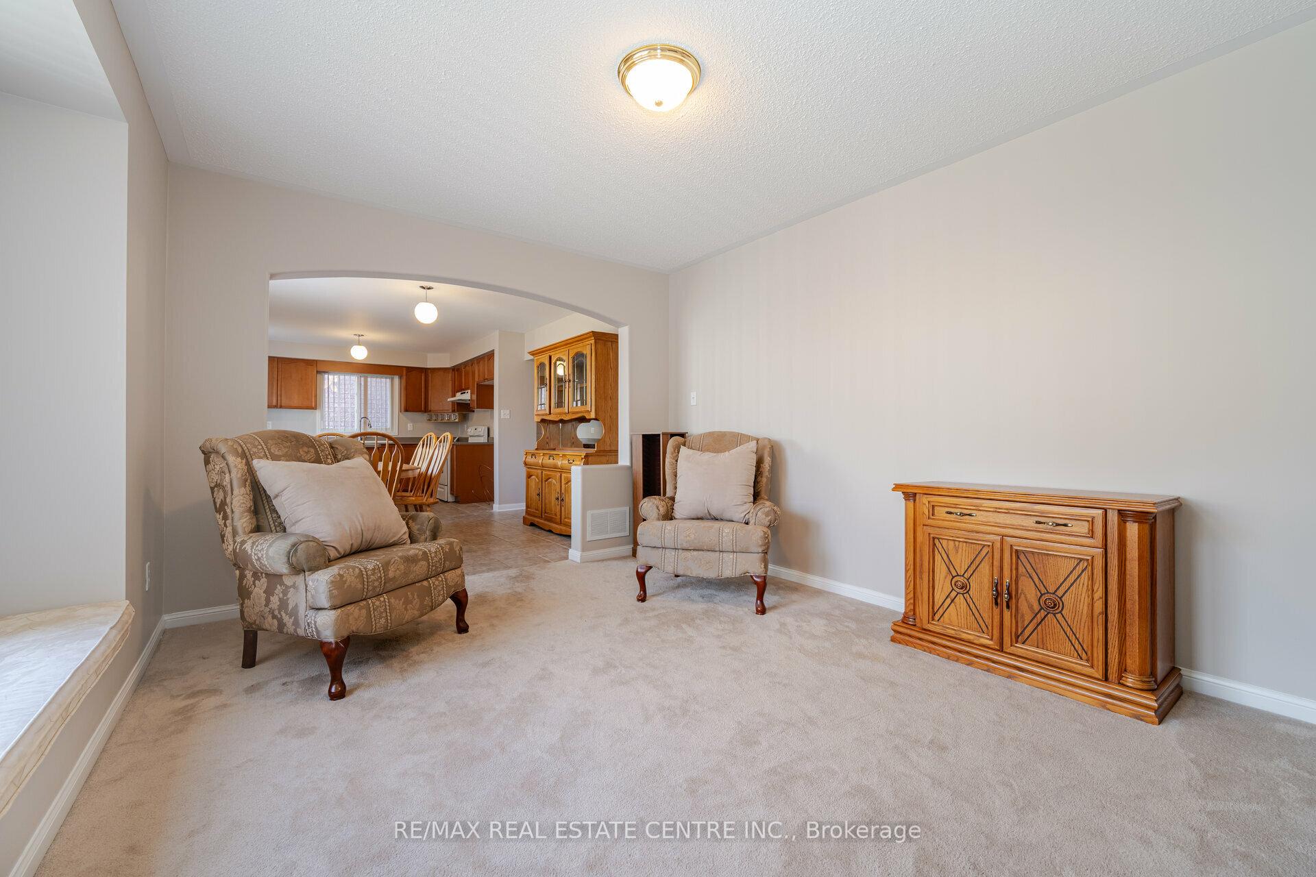 Photo 18 of Unit Upper, 15 Mendoza Drive, Brampton, Fletcher's Meadow — HOMEH