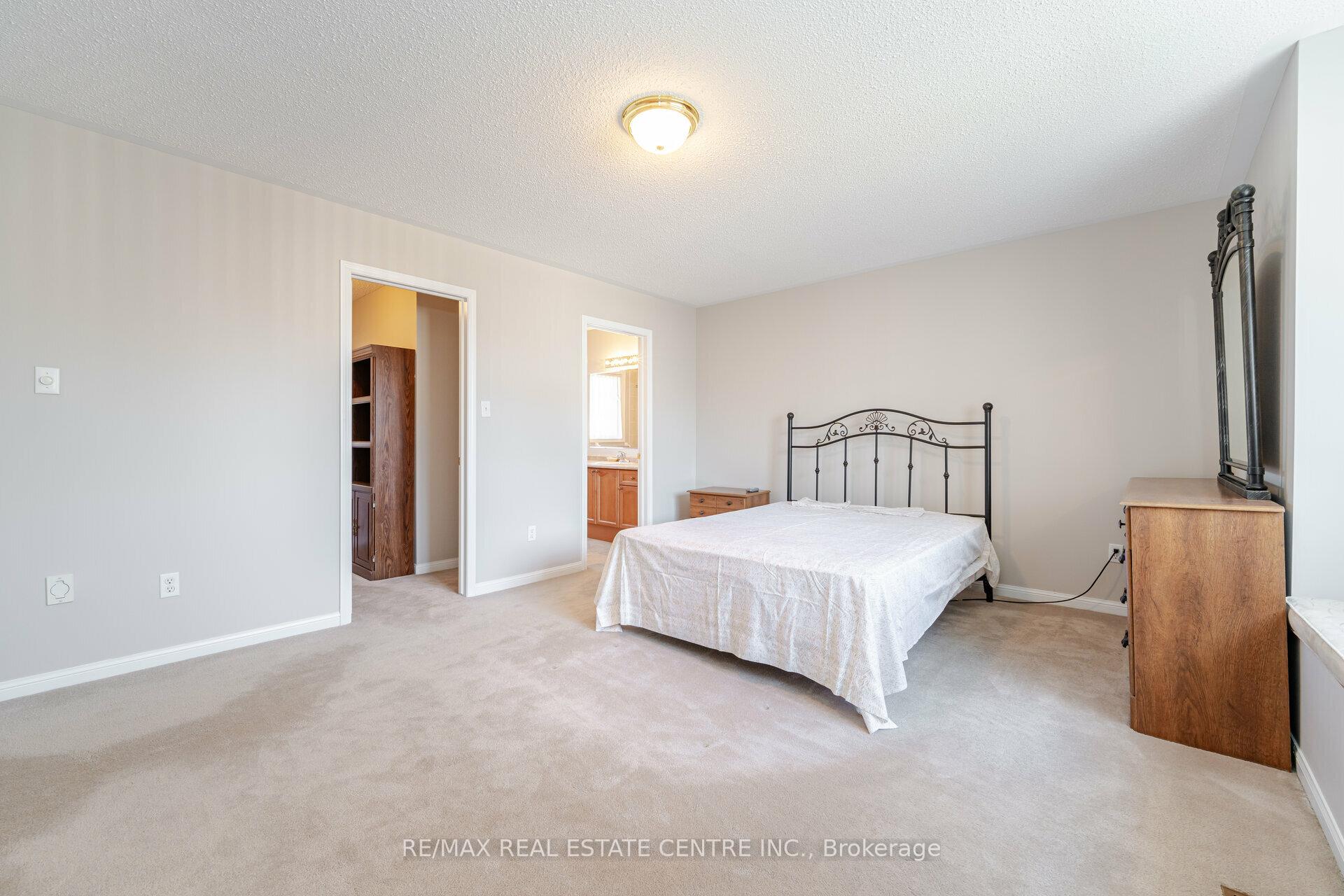 Photo 25 of Unit Upper, 15 Mendoza Drive, Brampton, Fletcher's Meadow — HOMEH