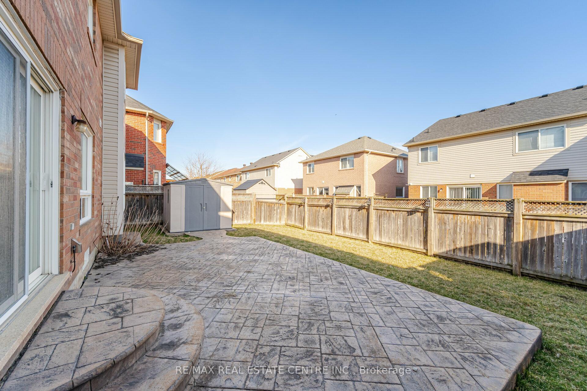 Photo 33 of Unit Upper, 15 Mendoza Drive, Brampton, Fletcher's Meadow — HOMEH