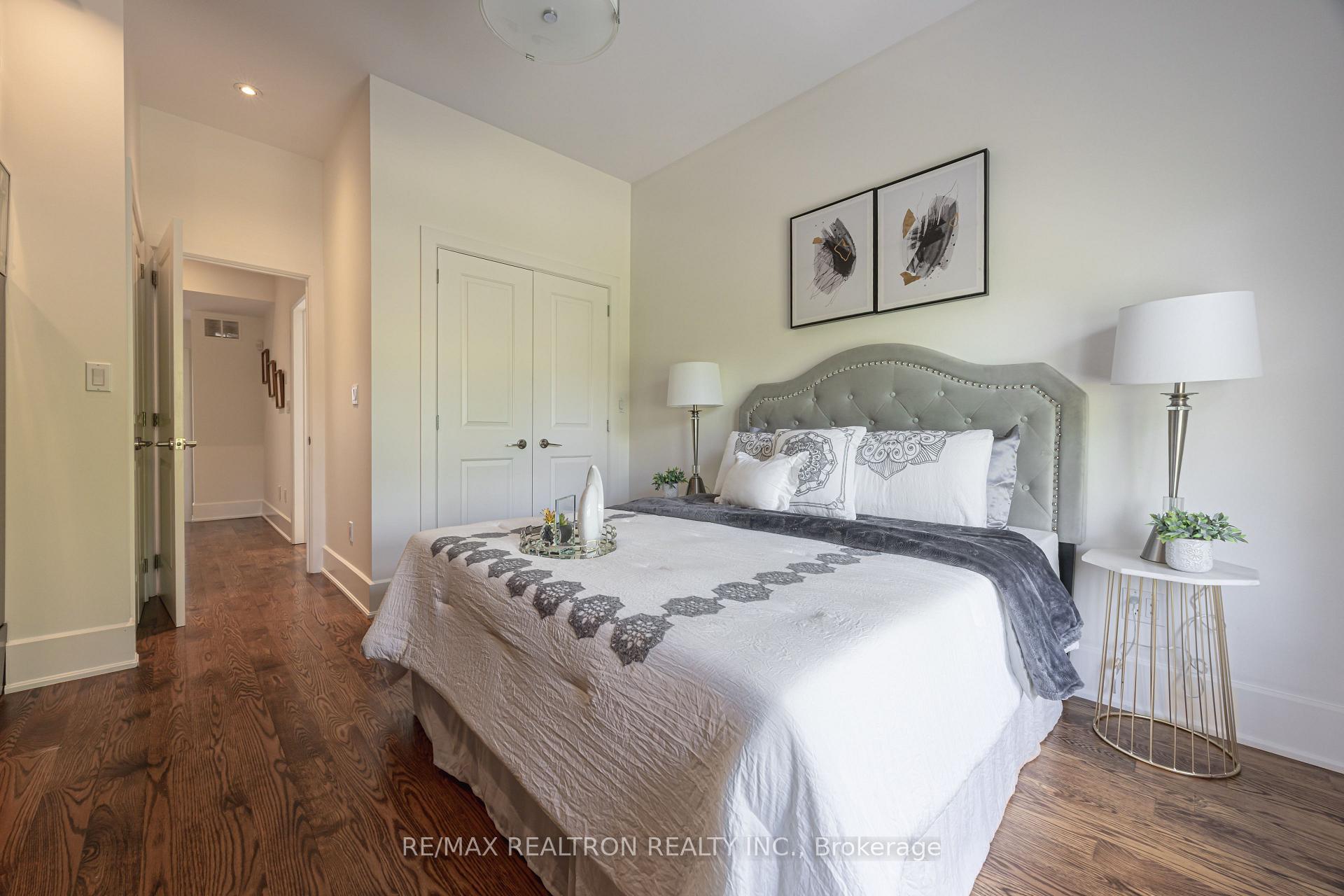 Photo 6 of 93 Walnut Avenue, Toronto, Niagara — HOMEH