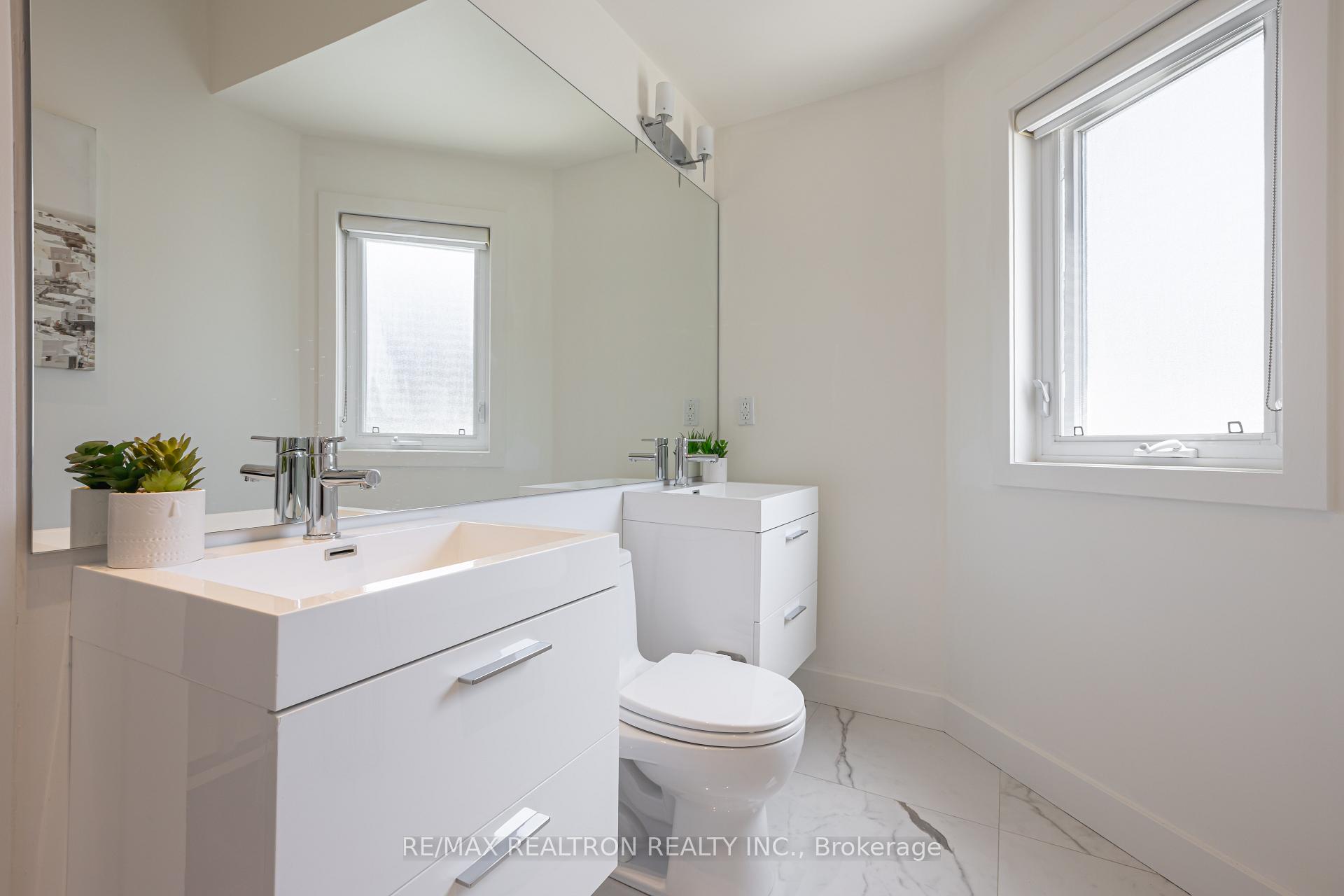 Photo 8 of 93 Walnut Avenue, Toronto, Niagara — HOMEH