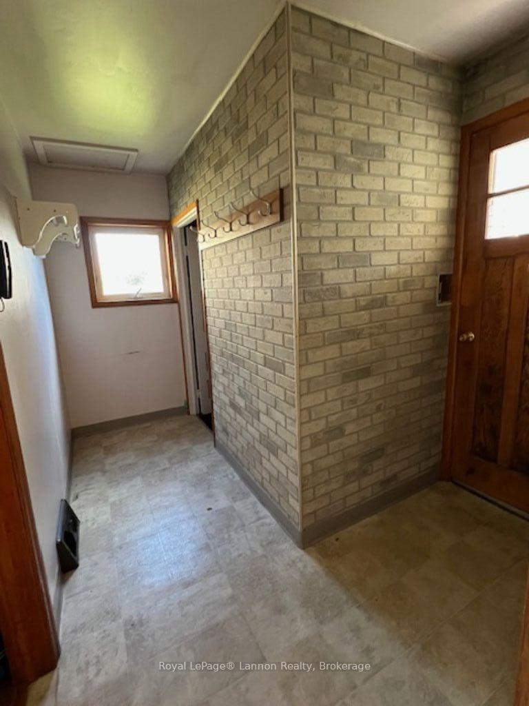 Photo 3 of 30 Queen Street, Sioux Lookout — HOMEH
