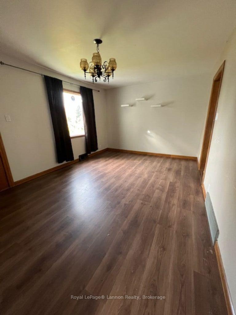 Photo 10 of 30 Queen Street, Sioux Lookout — HOMEH